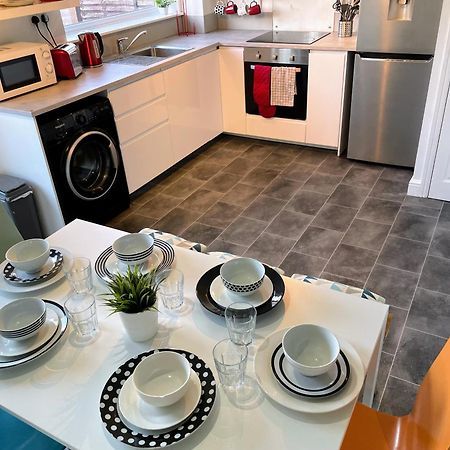 Aspen House Villa Бирмингам Екстериор снимка